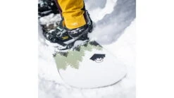 Weston Backwoods Snowboard -Hagan Snow Shop opplanet weston backwoods snowboard green 163 22 006 005 163v0 av 13